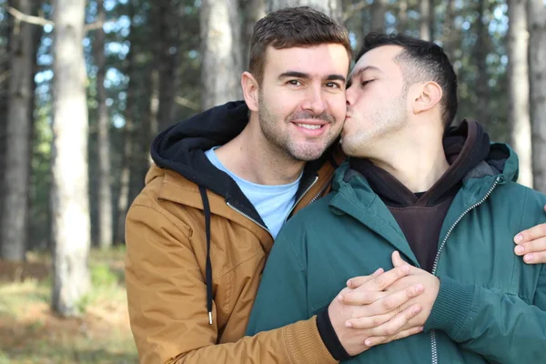 Pareja Homosexual Aire Libre Con Espacio Para Copiar —  Fotos de Stock