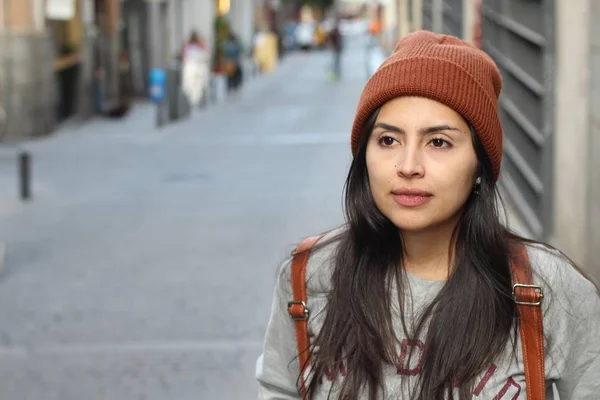 Cute Latin Woman Walking Street Daytime — Stock Photo, Image