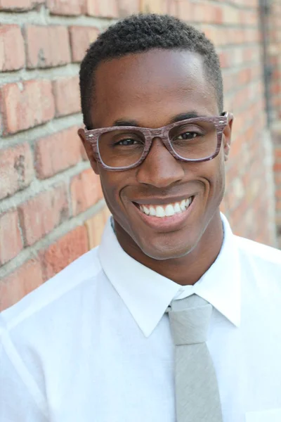 Retrato Cerca Del Joven Afroamericano Guapo Camisa Blanca Con Corbata —  Fotos de Stock