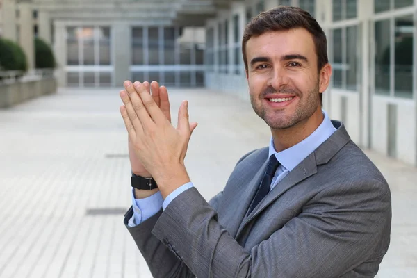 Close Retrato Belo Jovem Empresário Batendo Palmas Rua — Fotografia de Stock