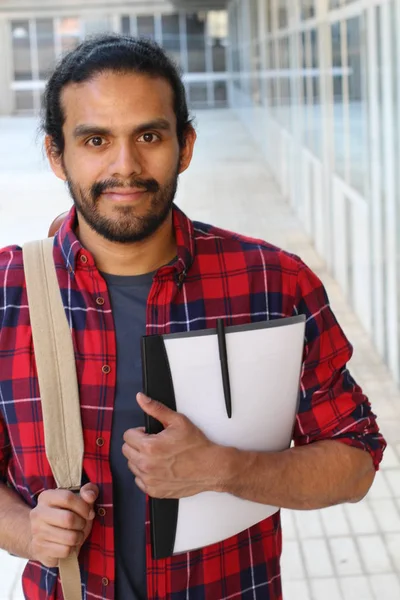 Ritratto Ravvicinato Bel Giovane Studente Razza Mista Camicia Quadri Rossa — Foto Stock