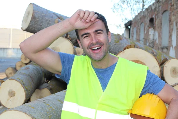 Lumberjack Orgulhoso Depois Cortar Monte Árvores — Fotografia de Stock