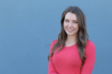 Muhteşem kadın, fotokopi aletiyle yakınlaş.