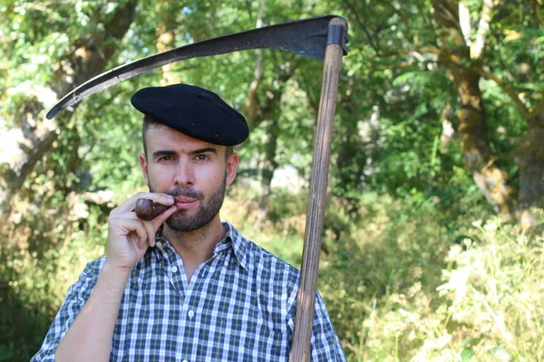 Retrato Cercano Hermoso Joven Agricultor Con Tabaco Espumoso — Foto de Stock