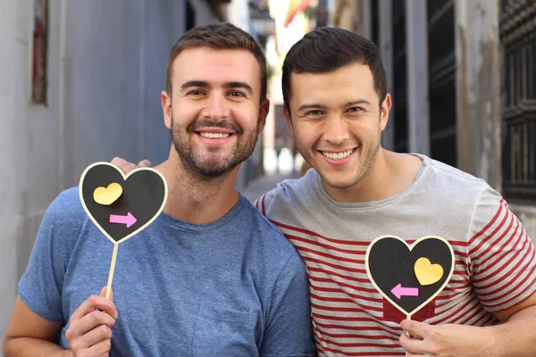 Homosexuelle Paare Zeigen Ihre Reine Liebe — Stockfoto