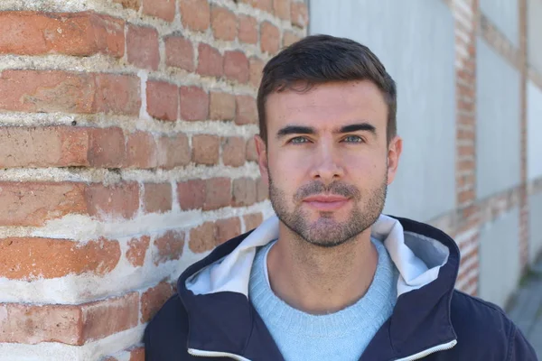 Close Portrait Handsome Young Man Casual Clothes Leaning Brick Wall — ストック写真