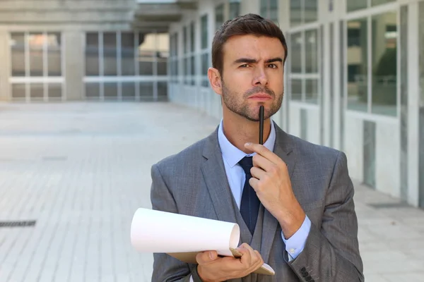 Portrait Gros Plan Beau Jeune Homme Affaires Écrivant Dans Presse — Photo