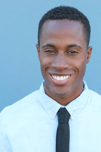 Close Retrato Belo Jovem Empresário Afro Americano Camisa Com Gravata — Fotografia de Stock