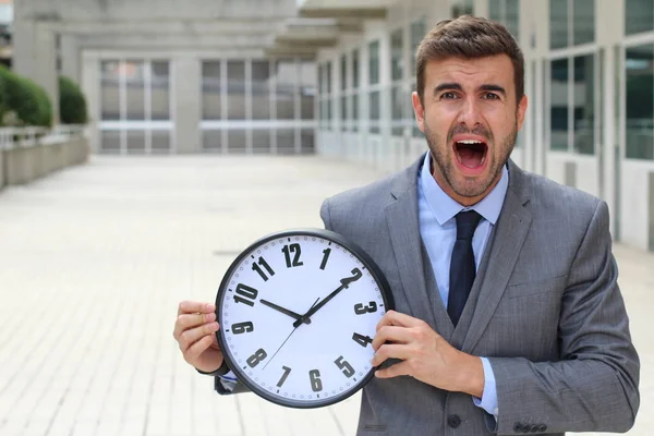 Empresario Sosteniendo Gran Reloj Vintage — Foto de Stock