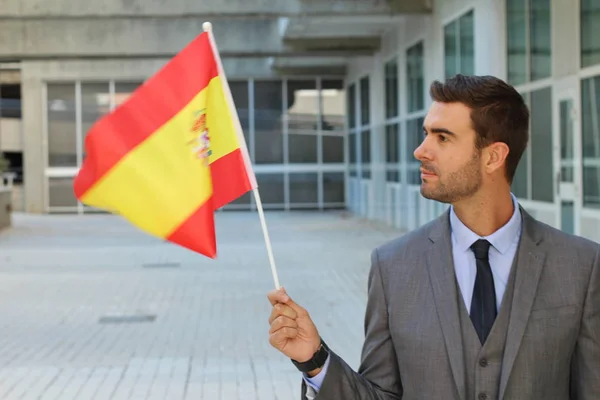 Close Retrato Bonito Jovem Empresário Segurando Bandeira Espanha Rua — Fotografia de Stock