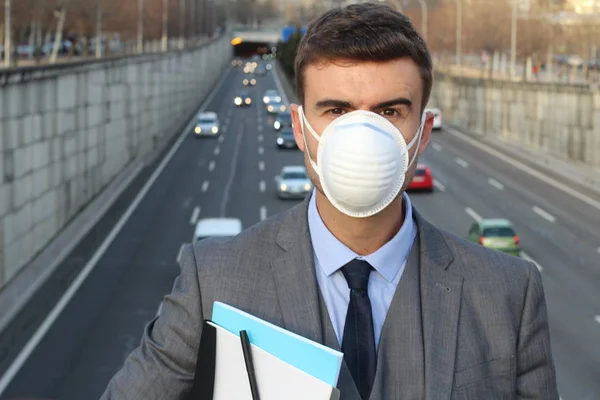 Empresario Usando Respirando Una Máscara —  Fotos de Stock