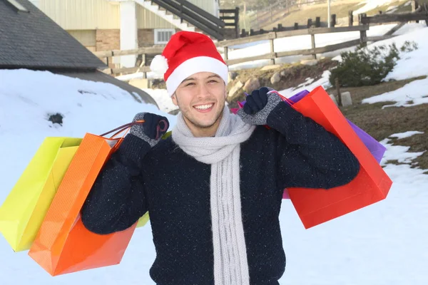 Bello Uomo Etnico Con Regali Shopping Suoi Cari — Foto Stock