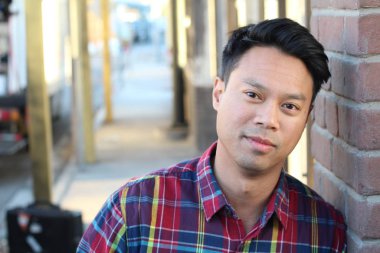 yakışıklı bir genç Asyalı adam portresi