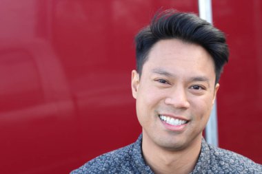 yakışıklı bir genç Asyalı adam portresi