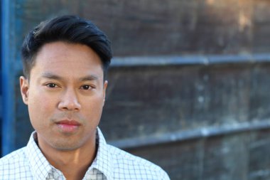 yakışıklı bir genç Asyalı adam portresi