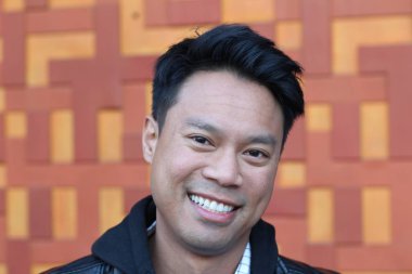 yakışıklı bir genç Asyalı adam portresi