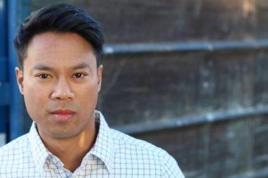 yakışıklı bir genç Asyalı adam portresi