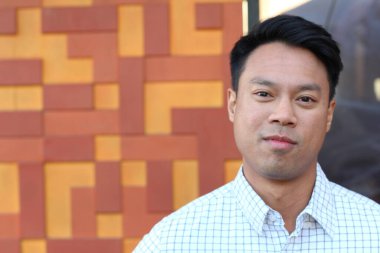 yakışıklı bir genç Asyalı adam portresi