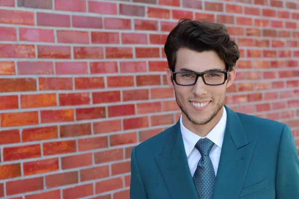 Närbild Porträtt Stilig Ung Affärsman Blå Kostym Och Glasögon Framför — Stockfoto