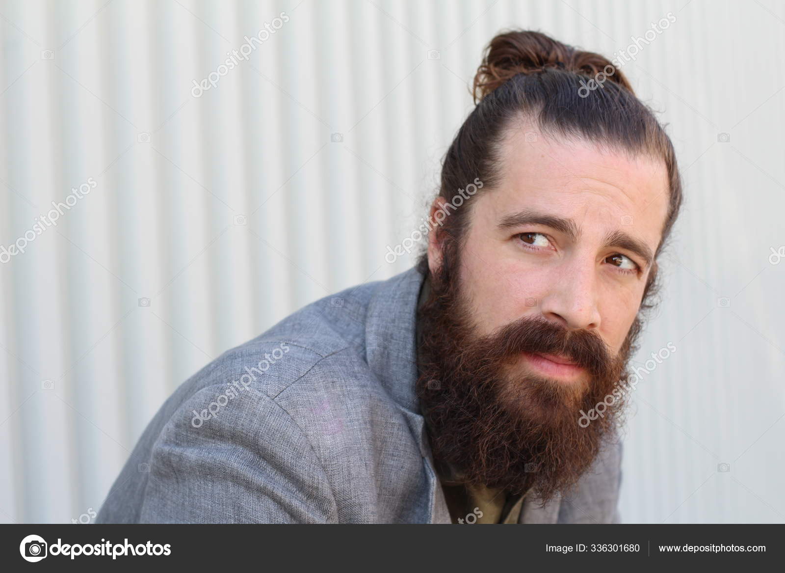 3,600+ Man Bun Beard Stock Photos, Pictures & Royalty-Free Images - iStock