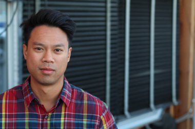 yakışıklı bir genç Asyalı adam portresi