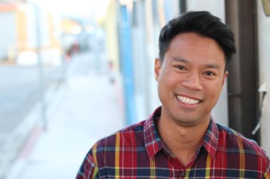 yakışıklı bir genç Asyalı adam portresi