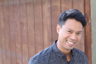 yakışıklı bir genç Asyalı adam portresi