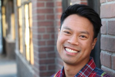 yakışıklı bir genç Asyalı adam portresi