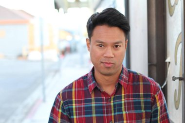 yakışıklı bir genç Asyalı adam portresi