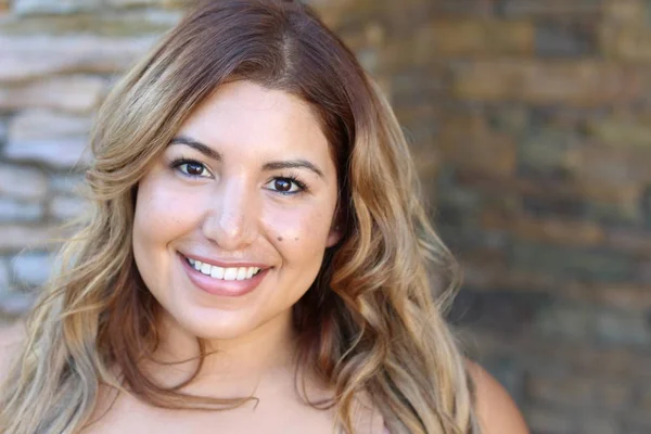 Portrait Young Hispanic Female Smiling — Stok fotoğraf