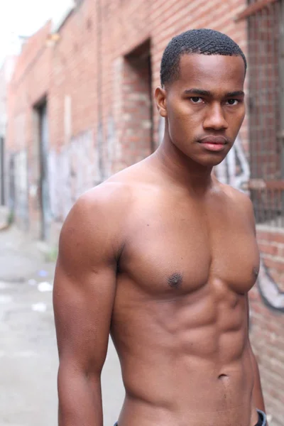 Primer Plano Retrato Guapo Sin Camisa Afroamericano Joven Calle — Foto de Stock