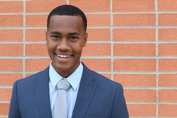 Retrato Cerca Del Apuesto Hombre Negocios Afroamericano Frente Pared Ladrillo — Foto de Stock