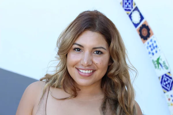 Portrait Young Hispanic Female Smiling — Stok fotoğraf