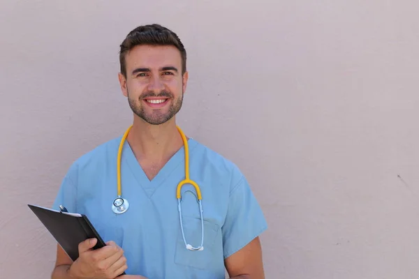 Retrato Jovem Enfermeira Com Estetoscópio Sorrindo Com Espaço Cópia — Fotografia de Stock