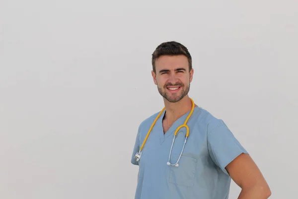 Retrato Jovem Enfermeira Com Estetoscópio Sorrindo Com Espaço Cópia — Fotografia de Stock