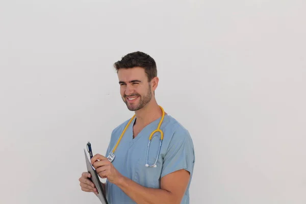 Porträt Einer Jungen Krankenschwester Mit Stethoskop Die Mit Kopierraum Lächelt — Stockfoto
