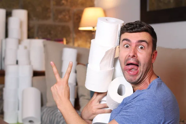 Man Stocking Toilet Paper Home — Stock Photo, Image