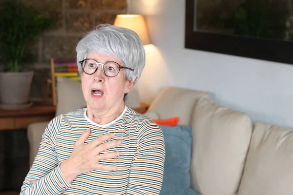 Shocked Dramatic Senior Woman — Stock Photo, Image