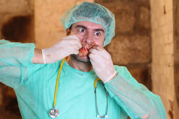 Portrait Gros Plan Médecin Maniaque Dans Des Lunettes Avec Bouche — Photo