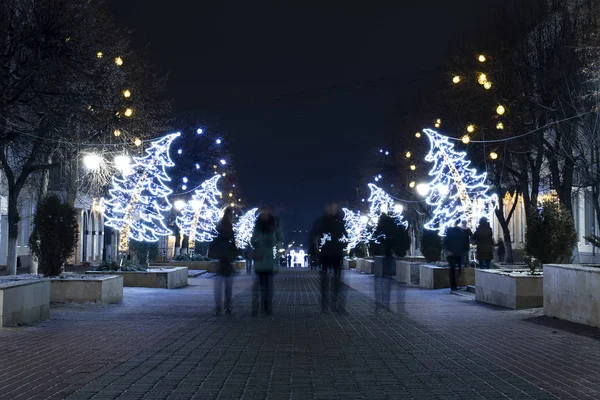 Calle Ciudad Decorada Festivamente Para Navidad Año Nuevo Luces Parpadeantes — Foto de Stock