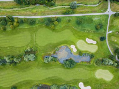 Avrupa 'daki golf sahasının havadan görünüşü