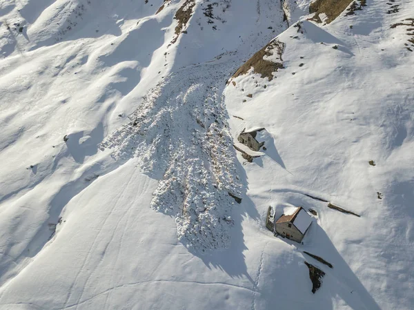 Vista Aérea Avalancha Nieve Ladera Montaña —  Fotos de Stock