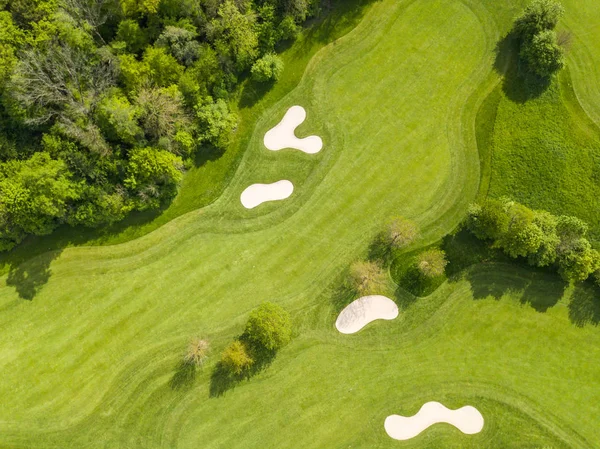 欧洲高尔夫球场的空中景观 — 图库照片