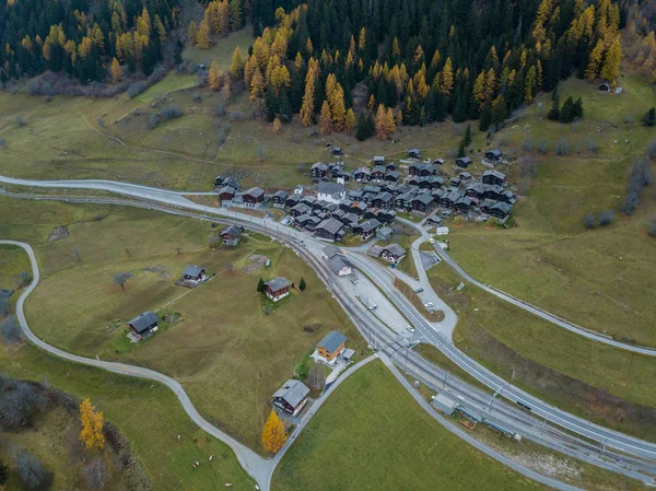 Vista Aérea Aldeia Suíça — Fotografia de Stock