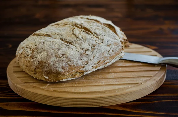 Pane Fatto Casa Sul Tavolo Legno — Foto Stock