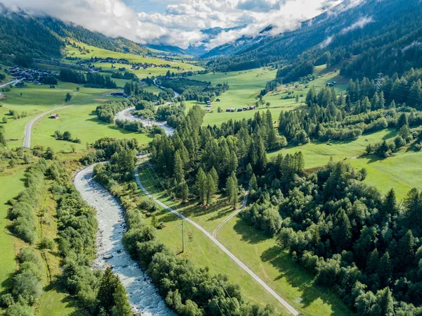 Vista Aérea Del Paisaje Alpino Sur Suiza — Foto de Stock