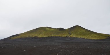 İzlanda, Landmannalaugar Çölü 'ndeki Yeşil Tepe