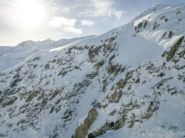 Vista Aérea Montanhas Cobertas Neve Alpes Suíços — Fotografia de Stock