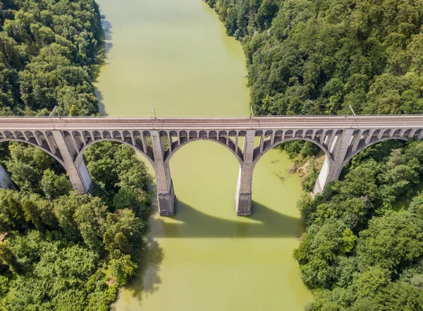 Pemandangan Udara Jembatan Kereta Api Grandfey Swiss — Stok Foto