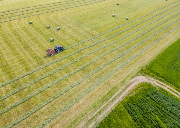 Luchtfoto Van Maaidorser Landbouwgrond Zwitserland — Stockfoto